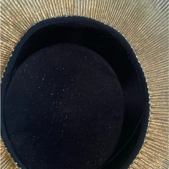 Vintage Juan Ell Fashion Hat Beautiful Gold Statement Great Condition - Picture 11 of 11